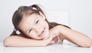 Lee más sobre el artículo ¿Qué son las agenesias dentales y como se pueden tratar en la consulta con el odontopediatra?