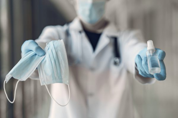 Lee más sobre el artículo Coronavirus: Protocolos de seguridad en la clínica dental