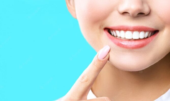 Lee más sobre el artículo Blancorexia: El rol que tiene el dentista al momento de la consulta
