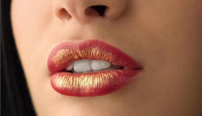 Lee más sobre el artículo Sonrisas simplemente naturales junto al composite universal nano híbrido Brilliant NG